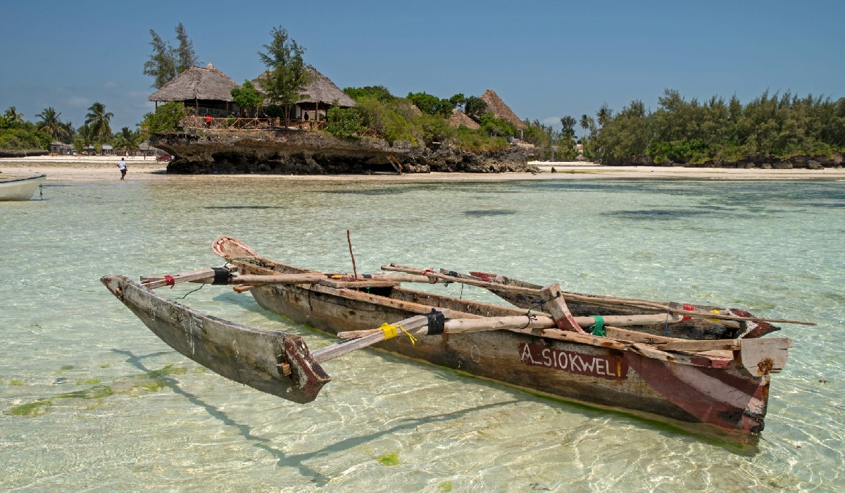 The Island Pongwe, accessible à pied à marée basse, par bateau à marée haute